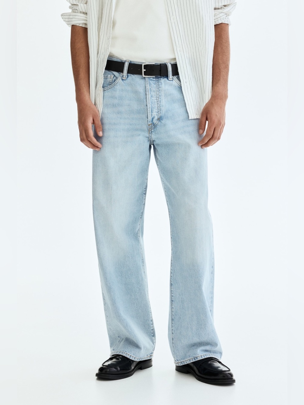 Mens H&M Baggy Loose Fit Light Denim Blue Jeans Size: 30/32)